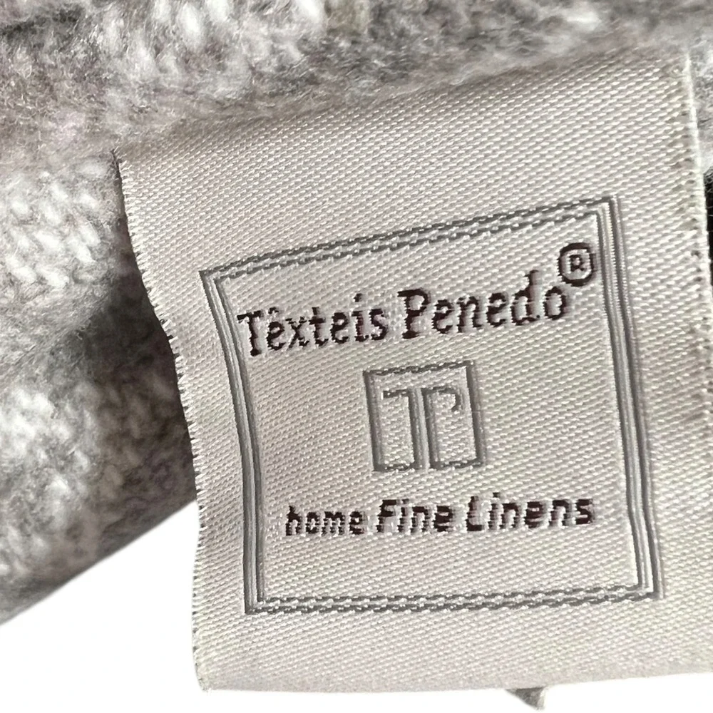 Textels Penedo Fine Linens Portugal Cozy Diamond Pattern‎ Throw Blanket Fringe